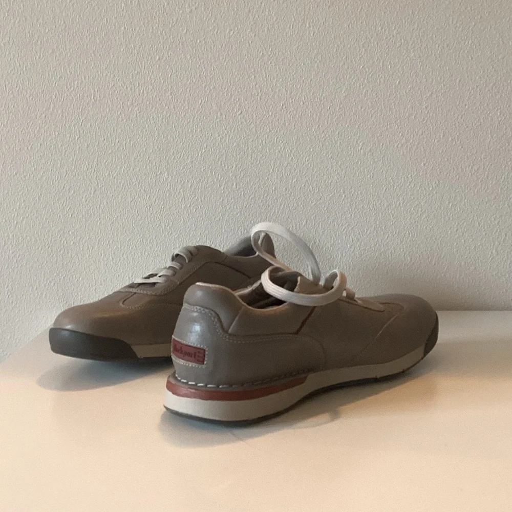 Rockport Casual Men's Taupe Lace-Up Sneakers Size 9.5 NB